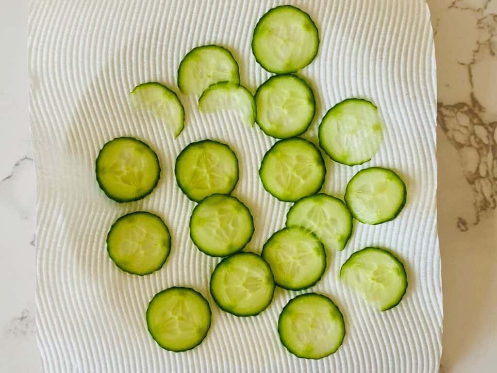 Cucumber slices on paper towel