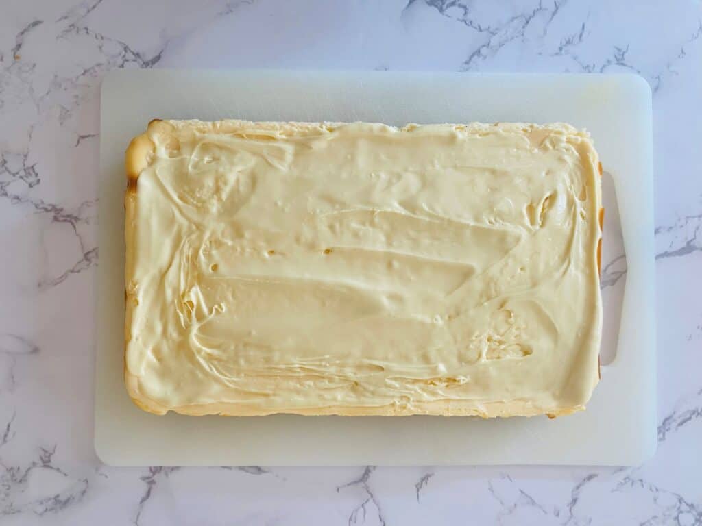 Raspberry white chocolate cheesecake without the raspberries