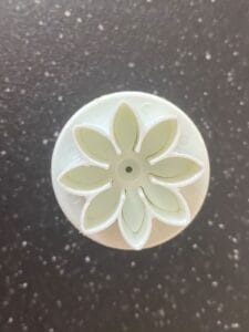 Fondant daisy cutter