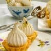 Lemon tartlets with pistachio meringues