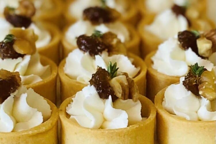 Goat's cheese tartlets