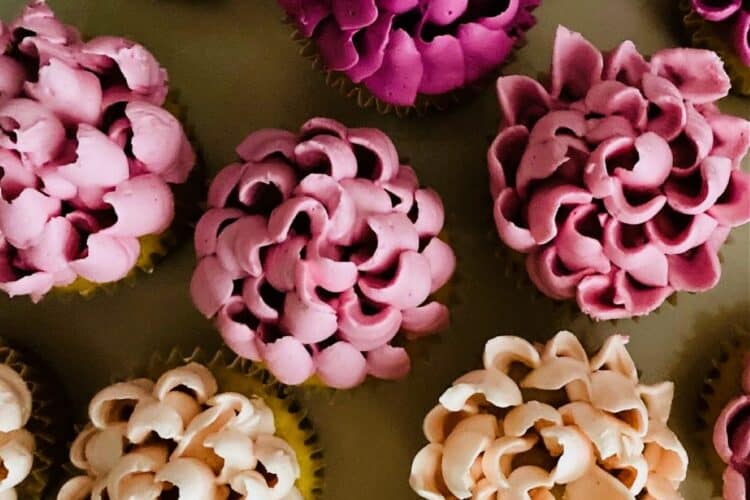 mini flower cupcakes