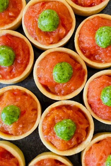 Tomato pesto tartlets
