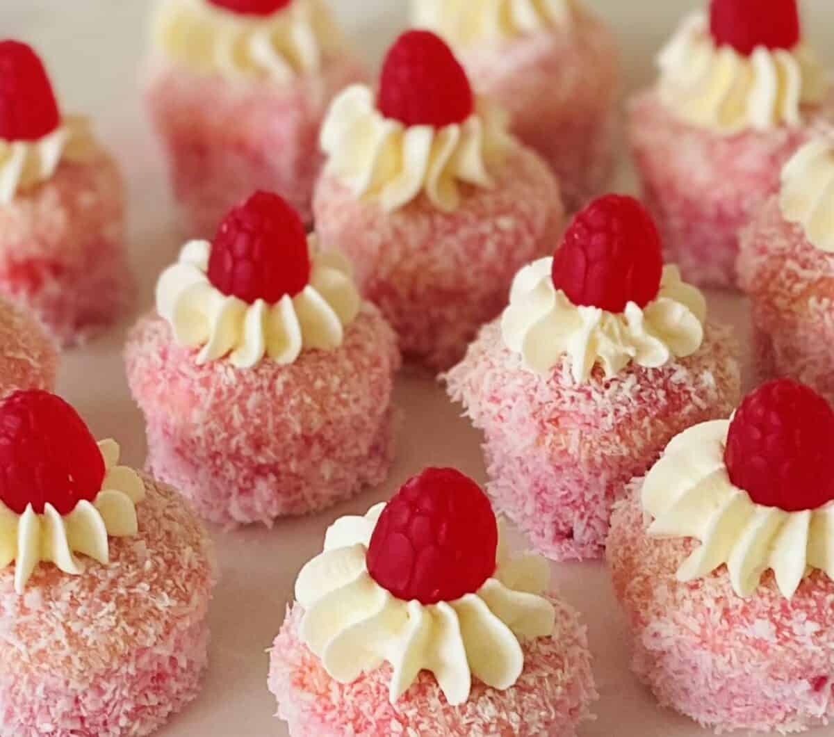 Little Raspberry Jelly Cakes