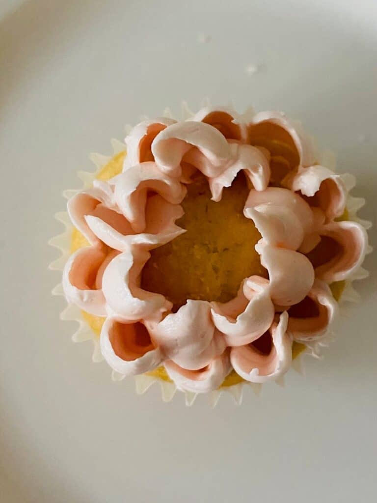mini flower cupcakes step 2