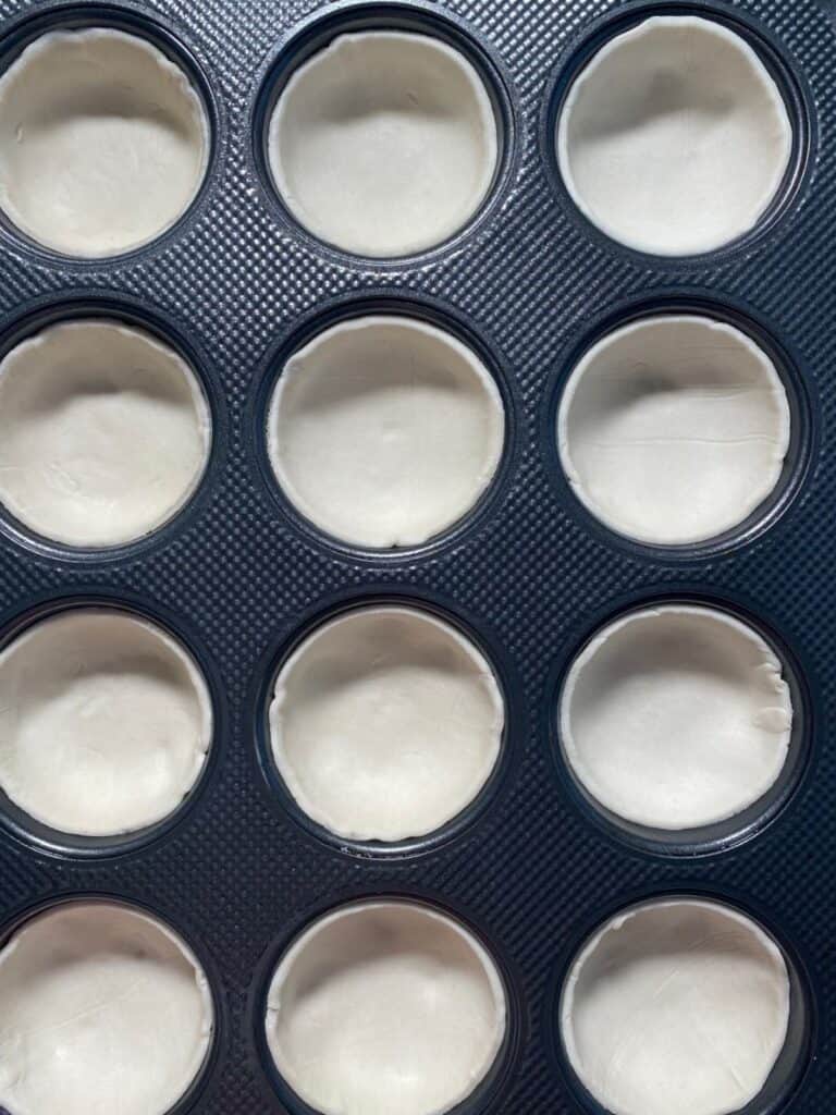 Lined muffin pans