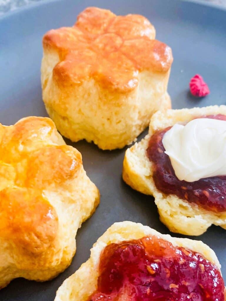 flower scones close up