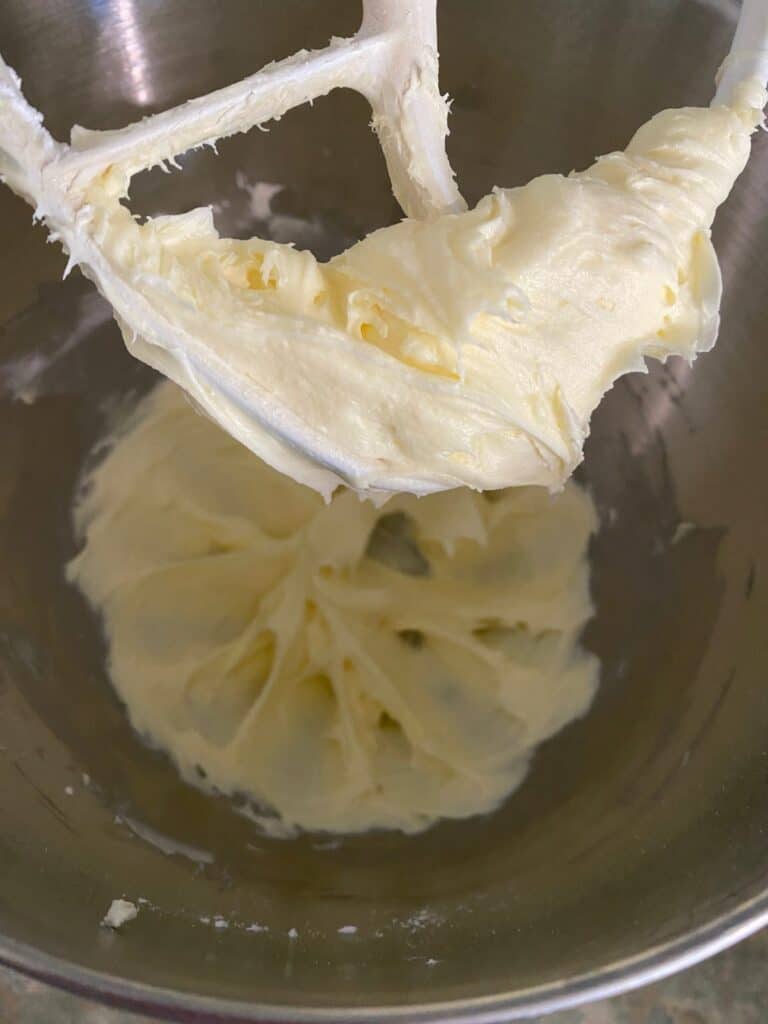 Lemon cream cheese icing for carrot cake fingers