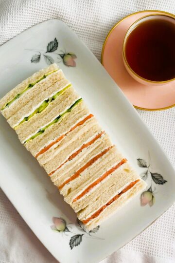 smoked salmon finger sandwiches