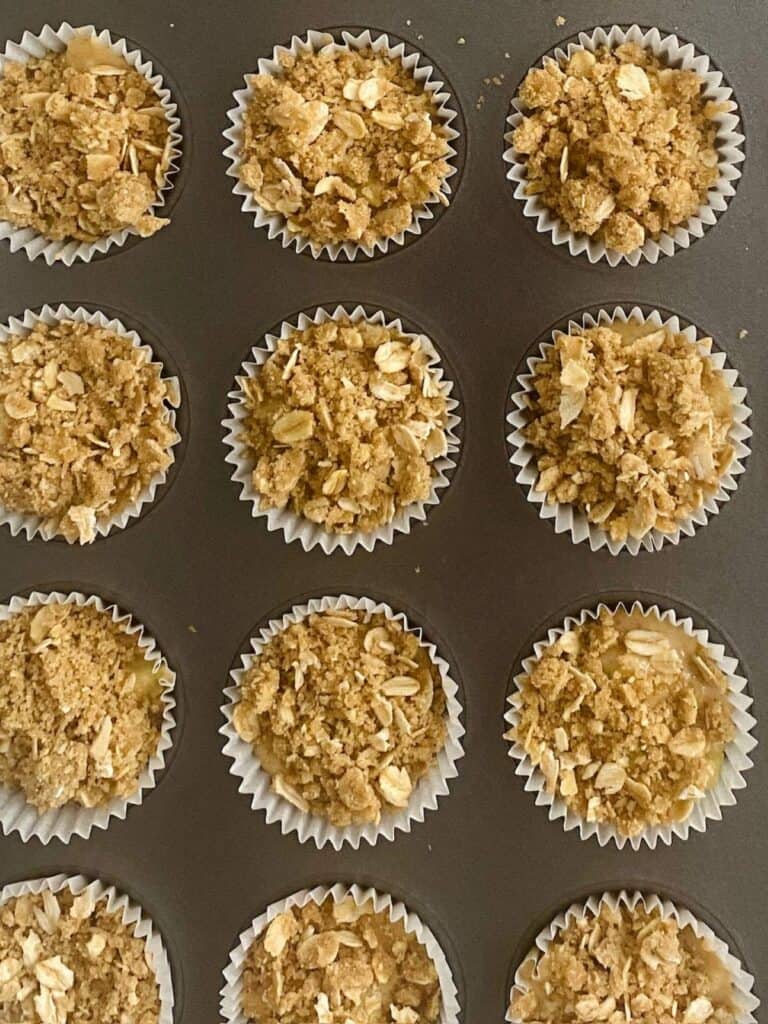 Apple Crumble Mini Muffins with topping