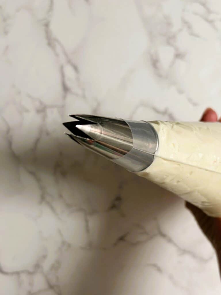 cream in piping bag