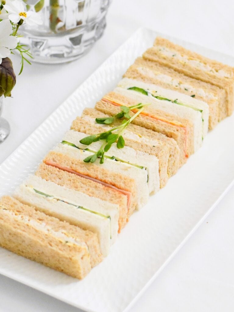 Finger sandwich guide