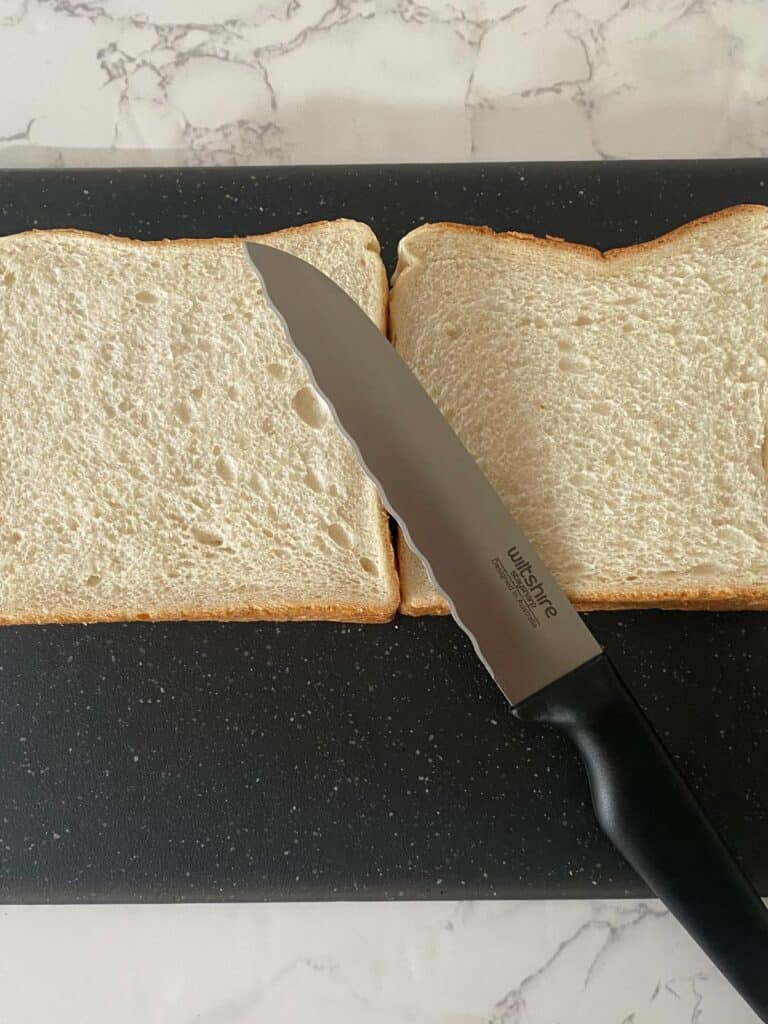 Bread knife