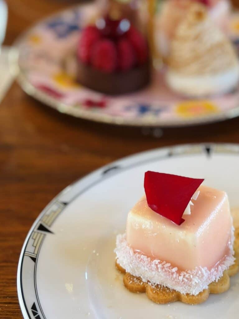 Rose mousse